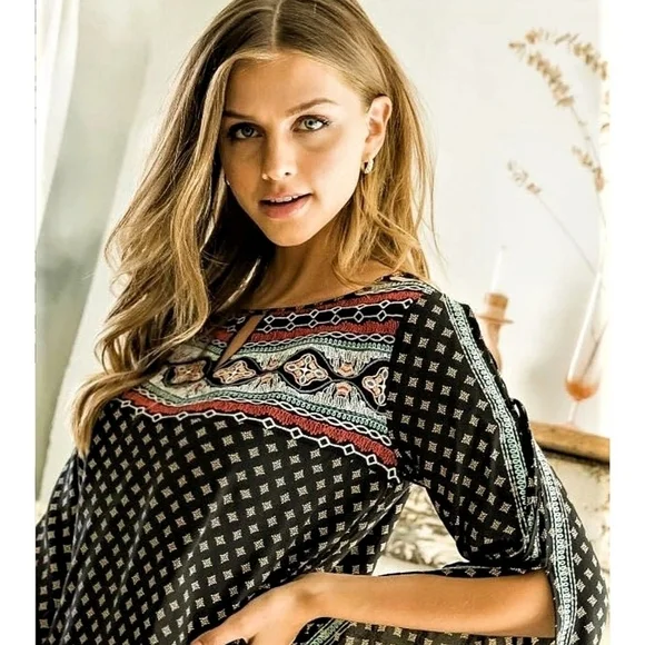 THML | Bohemian Embroidery butterfly Sleeve - Picture 4 of 10